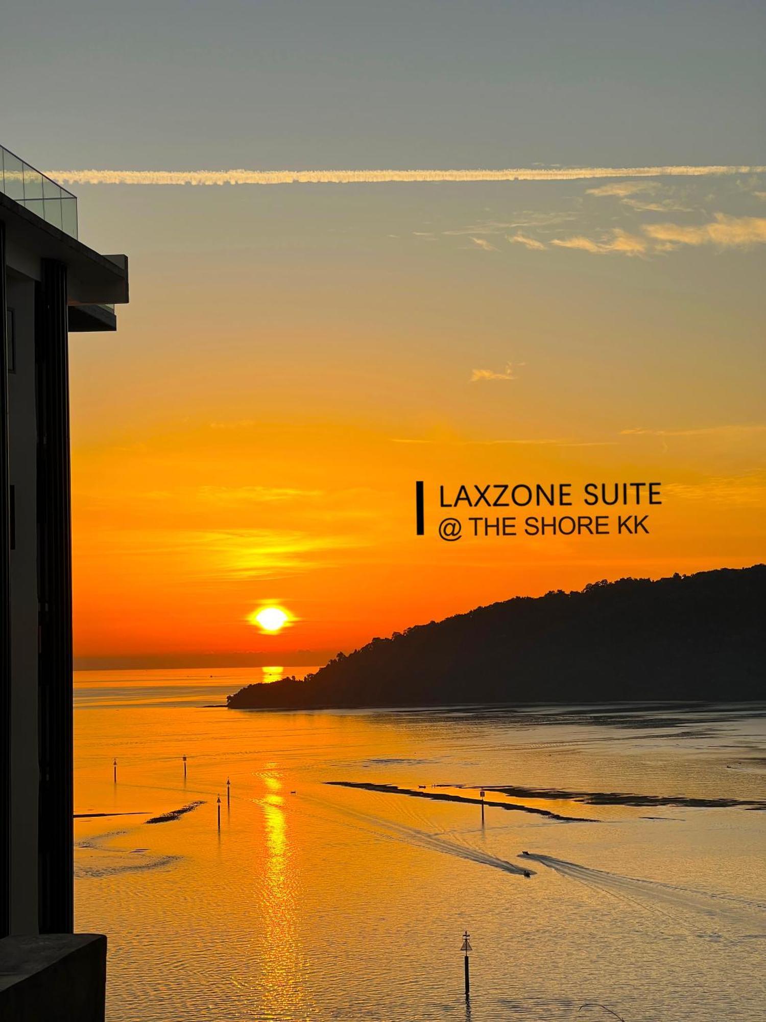 The Shore Cbd Kota Kinabalu By Laxzone Suite Exterior photo