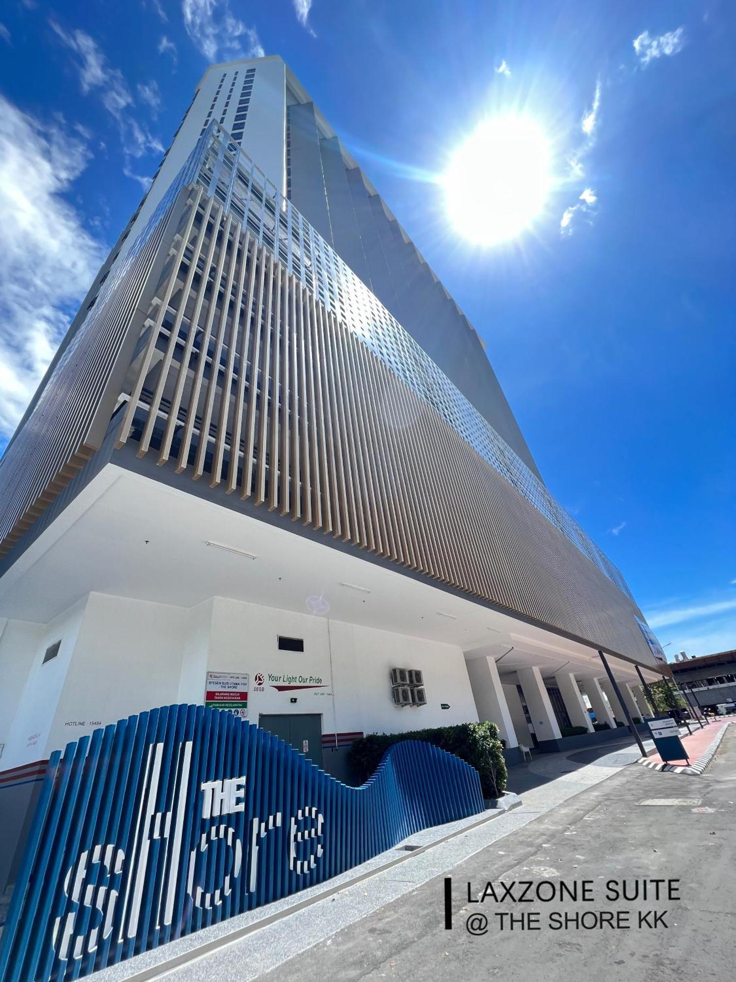 The Shore Cbd Kota Kinabalu By Laxzone Suite Exterior photo